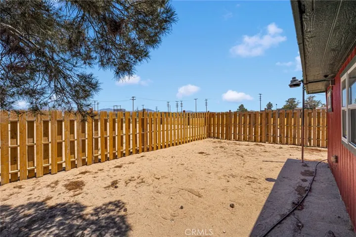 32838 Old Woman Springs, Lucerne Valley, California 92356