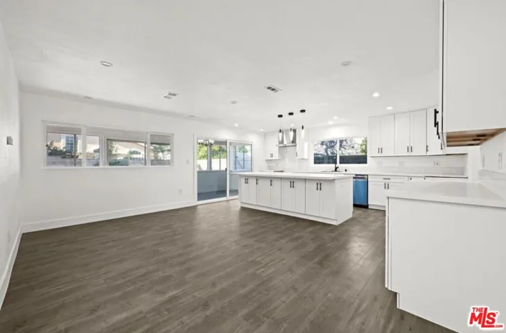 6257 Lindley Avenue, Los Angeles, California 91335