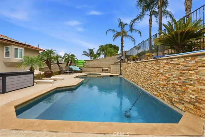 23447 Continental, Canyon Lake, California 92587
