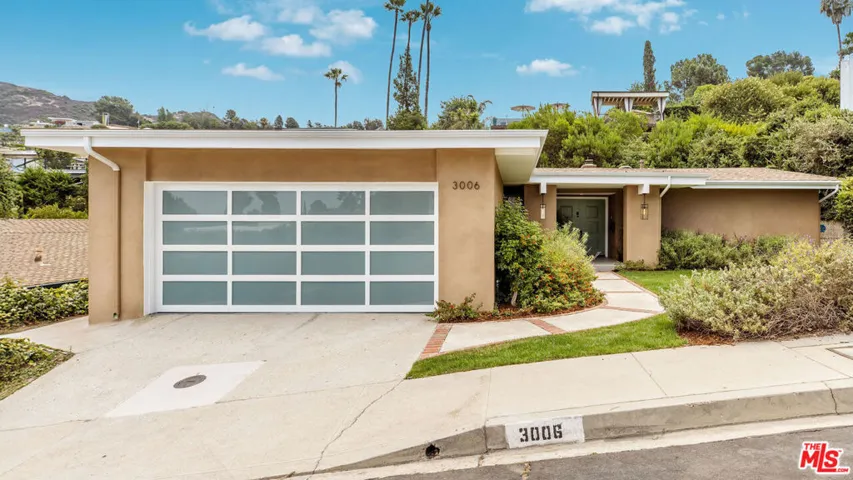 3006 Dona Nenita Place, Studio City, California 91604