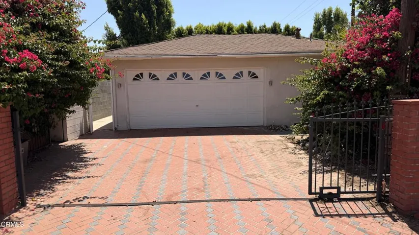 2-Car Garage