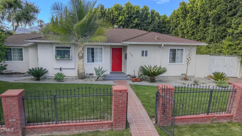 605 Ventura St. (2)