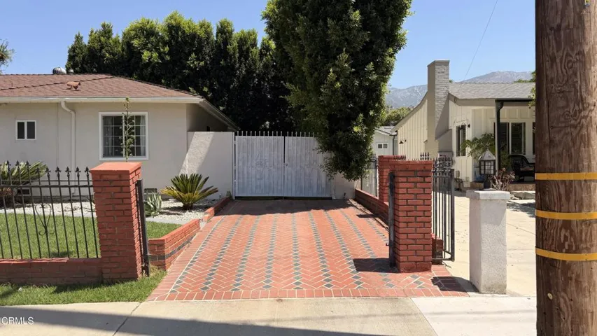 2nd Driveway