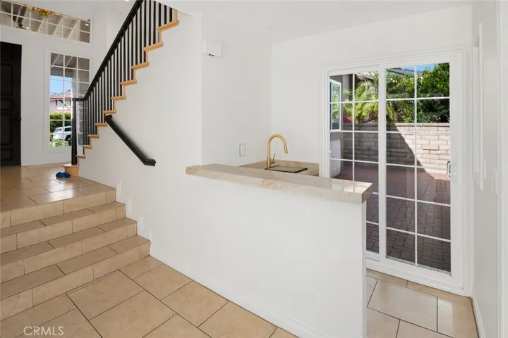 Bar adjacent to dining area