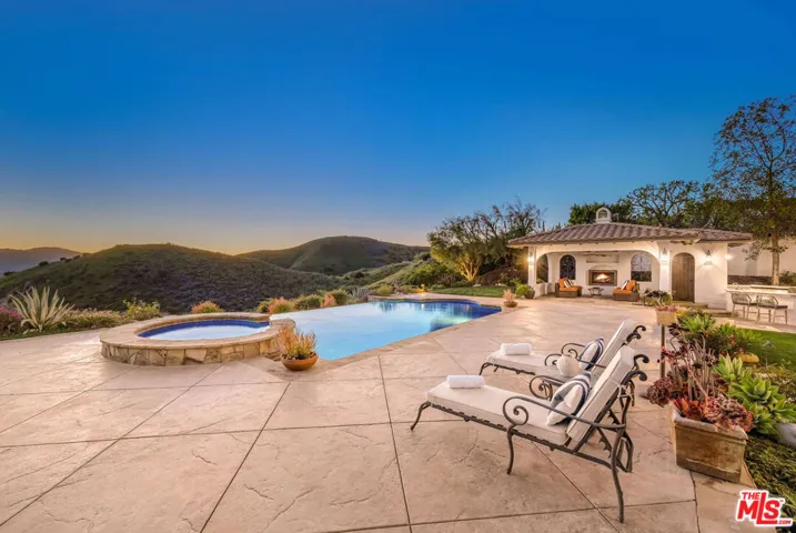 25420 Prado De Azul, Calabasas, California 91302