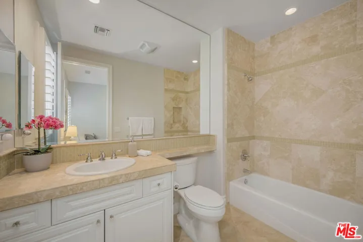25420 Prado De Azul, Calabasas, California 91302