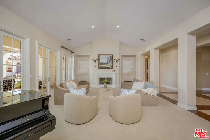 25420 Prado De Azul, Calabasas, California 91302