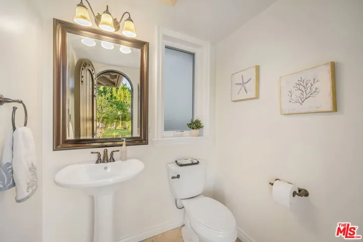 25420 Prado De Azul, Calabasas, California 91302