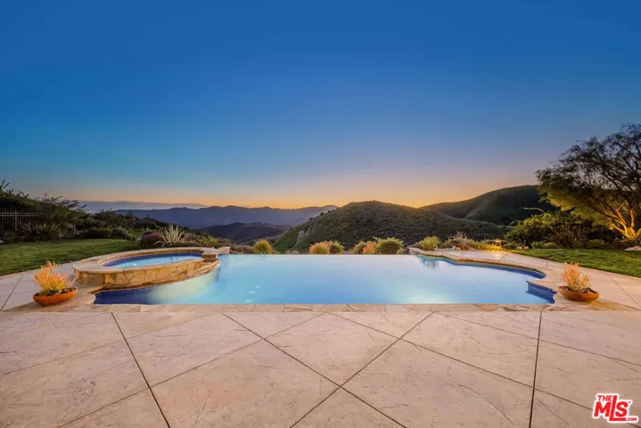25420 Prado De Azul, Calabasas, California 91302