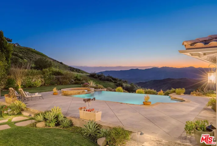 25420 Prado De Azul, Calabasas, California 91302
