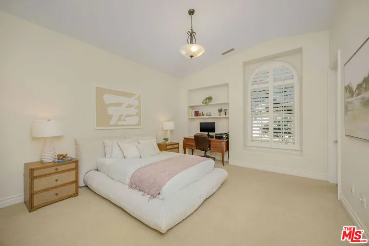 25420 Prado De Azul, Calabasas, California 91302