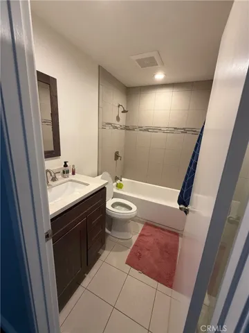 4042 Larwin, Cypress, California 90630