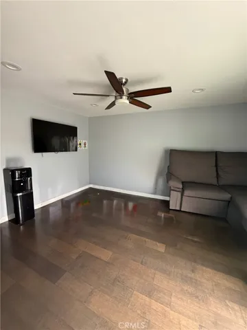 4042 Larwin, Cypress, California 90630