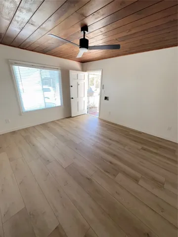 8 Santa Ana 8, Long Beach, California 90803