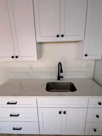 8 Santa Ana 8, Long Beach, California 90803