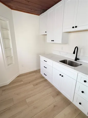 8 Santa Ana 8, Long Beach, California 90803