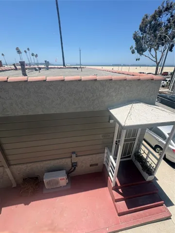 8 Santa Ana 8, Long Beach, California 90803