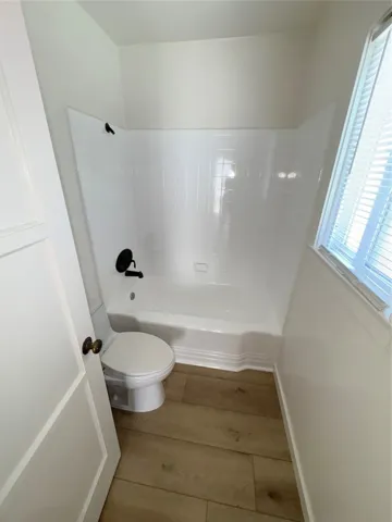 8 Santa Ana 8, Long Beach, California 90803