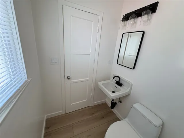 8 Santa Ana 8, Long Beach, California 90803