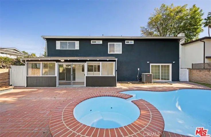 6257 Lindley, Reseda, California 91335