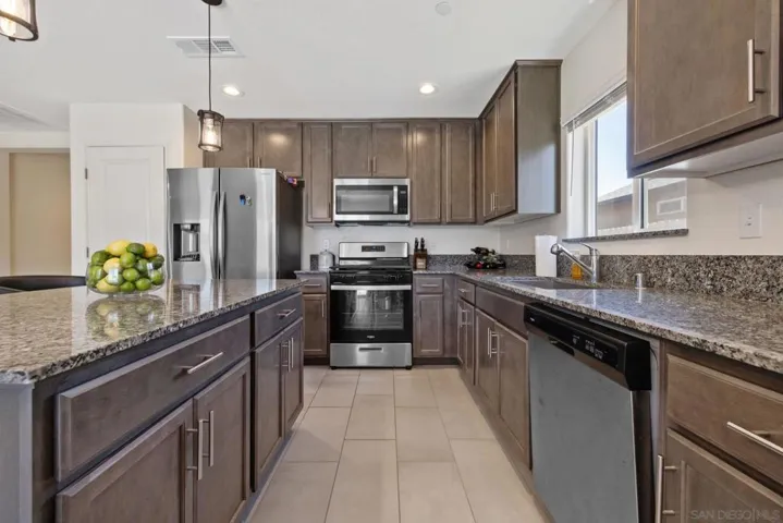 1976 W Ambassador Way, Hanford, California 93230