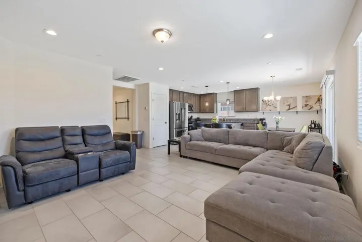 1976 W Ambassador Way, Hanford, California 93230