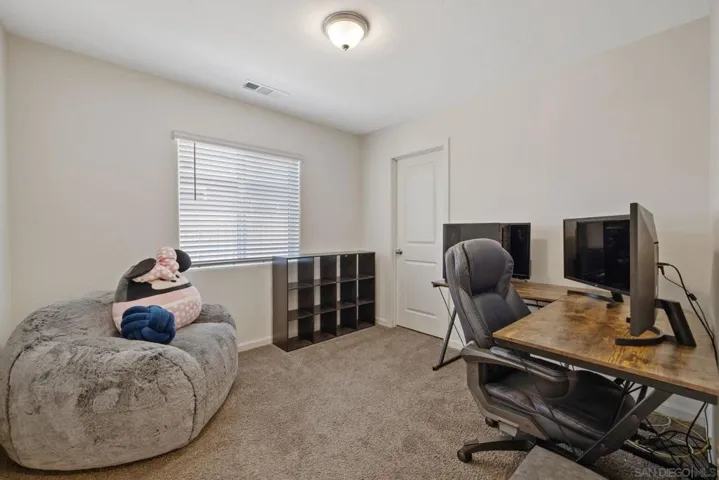 1976 W Ambassador Way, Hanford, California 93230