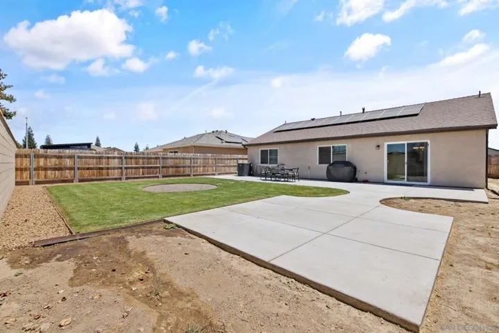1976 W Ambassador Way, Hanford, California 93230