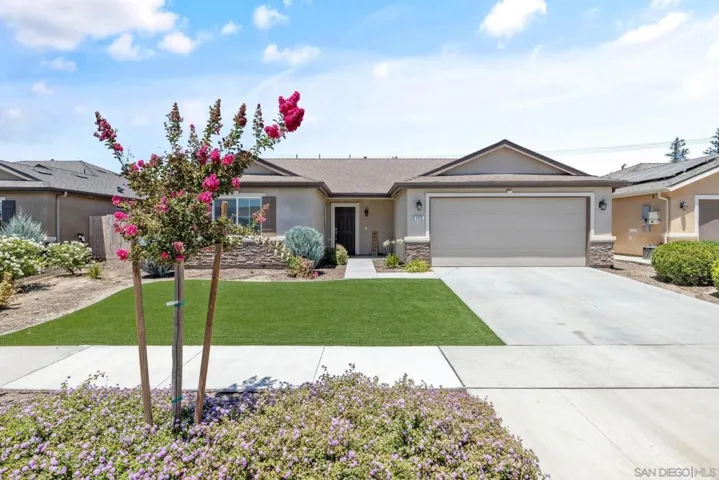 1976 W Ambassador Way, Hanford, California 93230