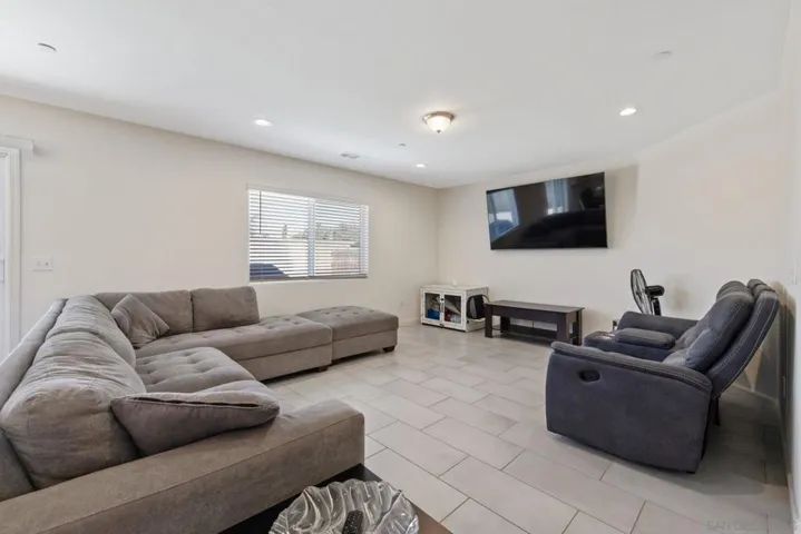1976 W Ambassador Way, Hanford, California 93230