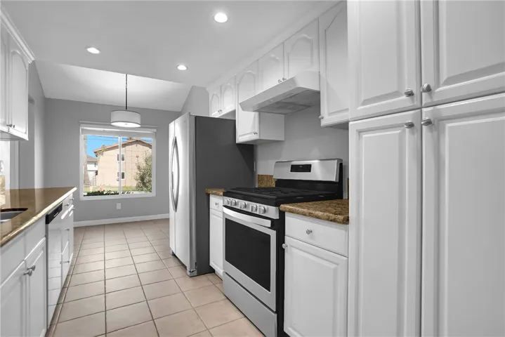 2956 Haddonfield, Fullerton, California 92831
