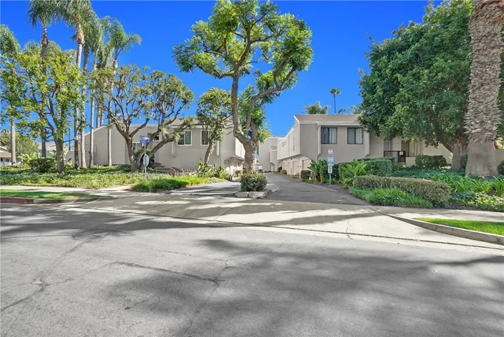 2956 Haddonfield, Fullerton, California 92831