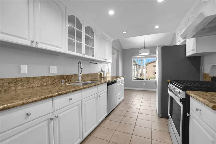 2956 Haddonfield, Fullerton, California 92831