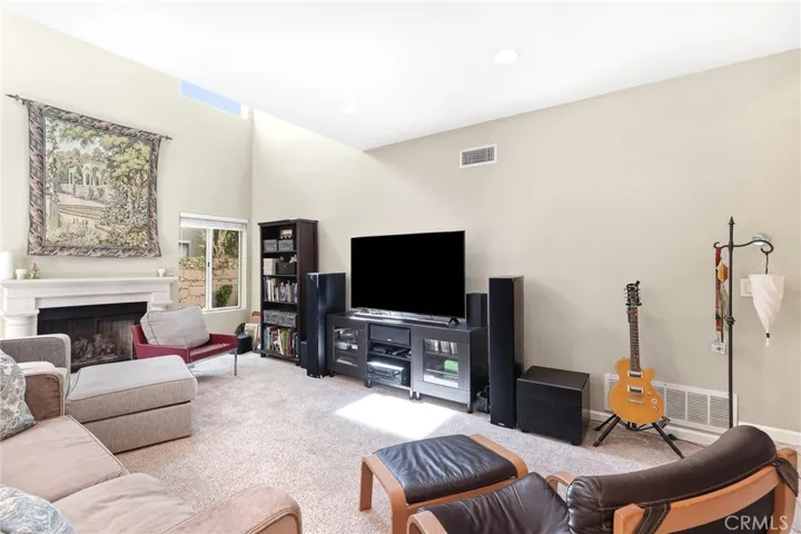 12456 Alderglen Street, Moorpark, California 93021