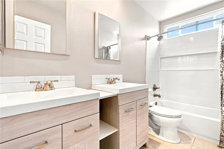12456 Alderglen Street, Moorpark, California 93021