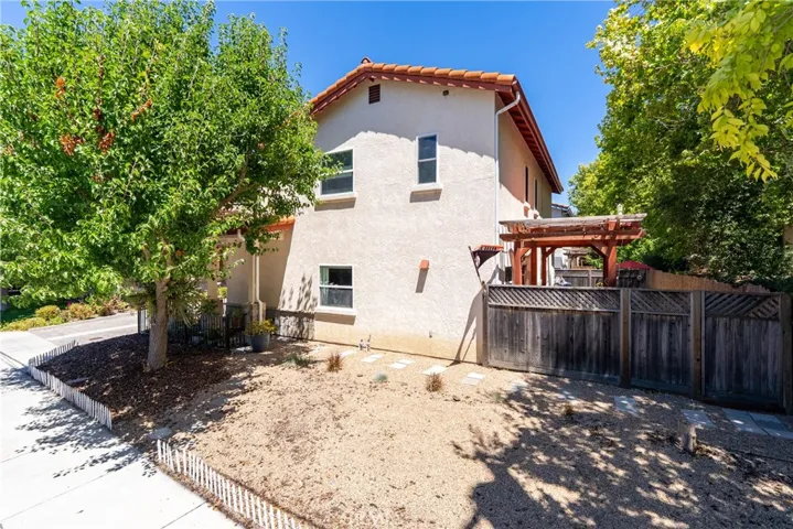 7755 Navajoa, Atascadero, California 93422
