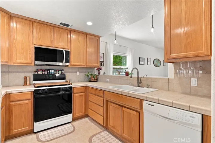7755 Navajoa, Atascadero, California 93422