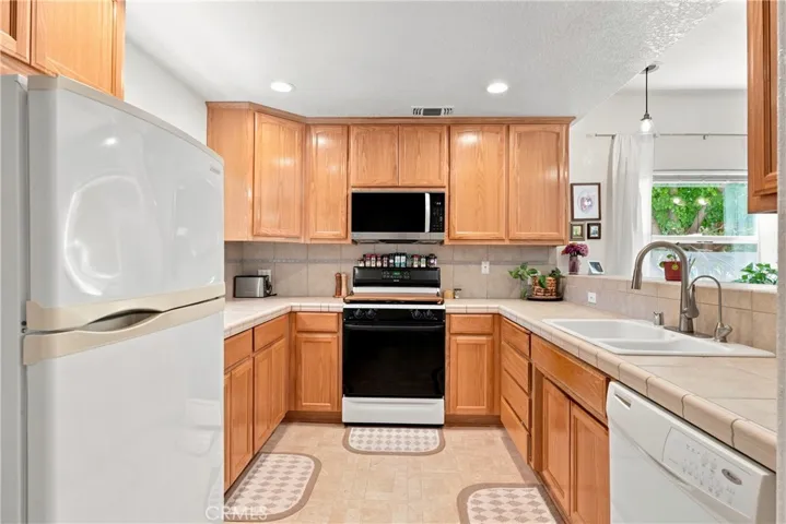7755 Navajoa, Atascadero, California 93422