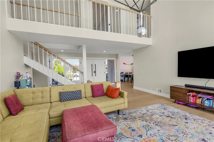 11172 Hunting Horn, Santa Ana, California 92705