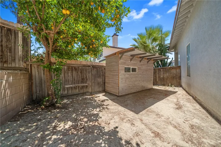 13734 Hillcrest, Fontana, California 92337
