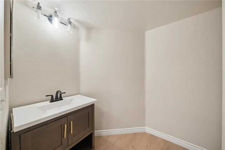 13734 Hillcrest, Fontana, California 92337