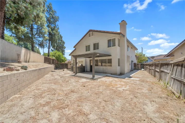 13734 Hillcrest, Fontana, California 92337