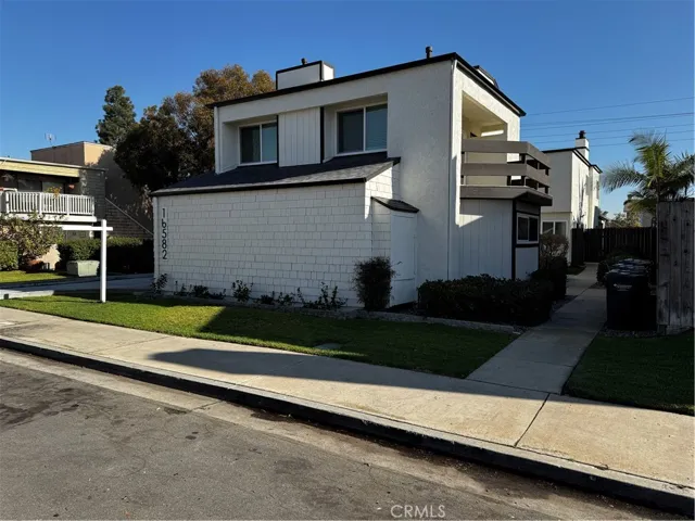 16582 Jib Circle 1, Huntington Beach, California 92649