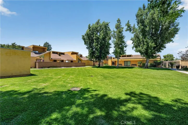 435 W 9th B3, Upland, California 91786