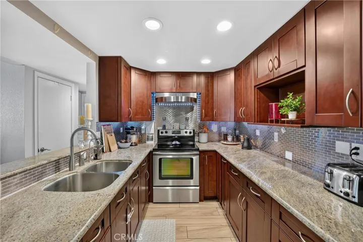 435 W 9th B3, Upland, California 91786