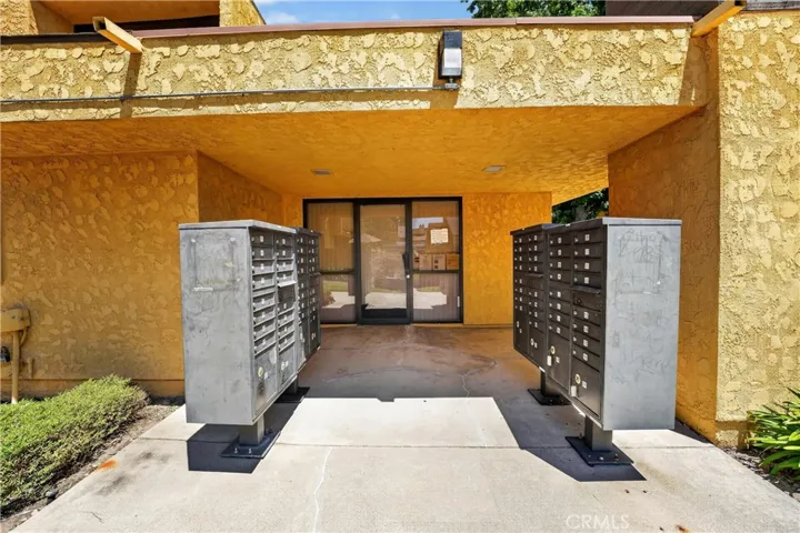 435 W 9th B3, Upland, California 91786
