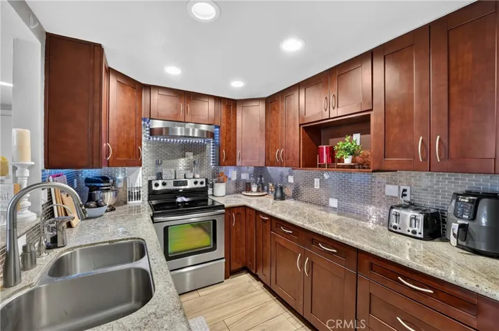 435 W 9th B3, Upland, California 91786
