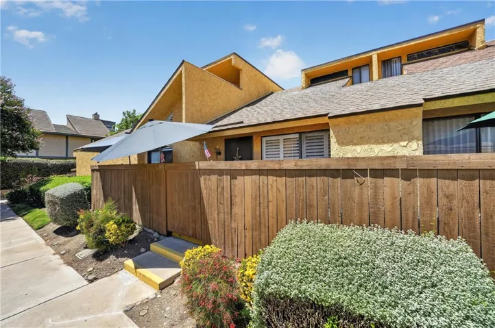 435 W 9th B3, Upland, California 91786