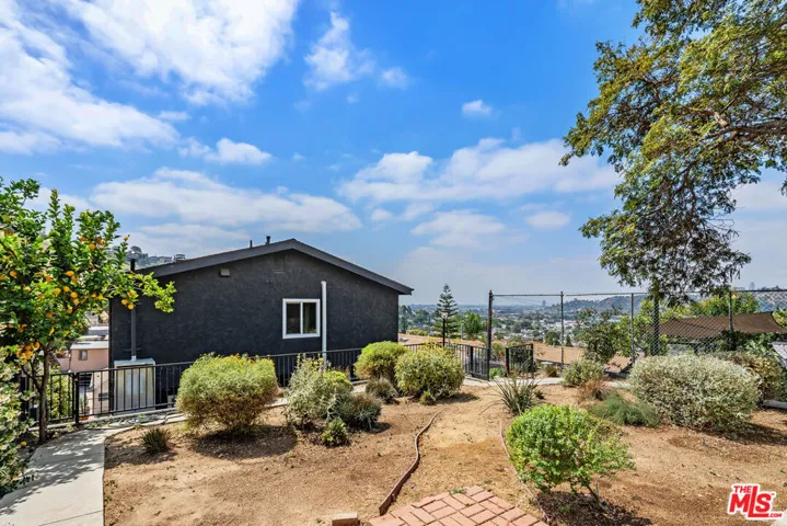 3627 Loosmore Street, Los Angeles, California 90065