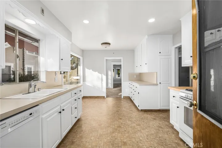 243 N Grand Street, Orange, California 92866